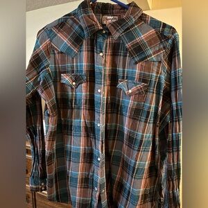 Wrangler Women’s Blue and Brown Plaid Shirt